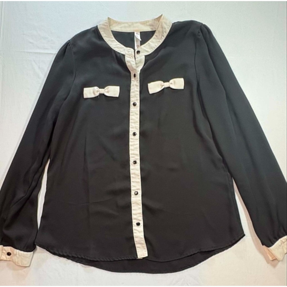 Xhilaration Colorblock Bow Blouse Black Cream Contrast Trim Button Top Size M